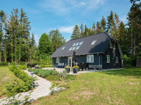 Magnificent Holiday Home in Jutland with Whirlpool in Glesborg